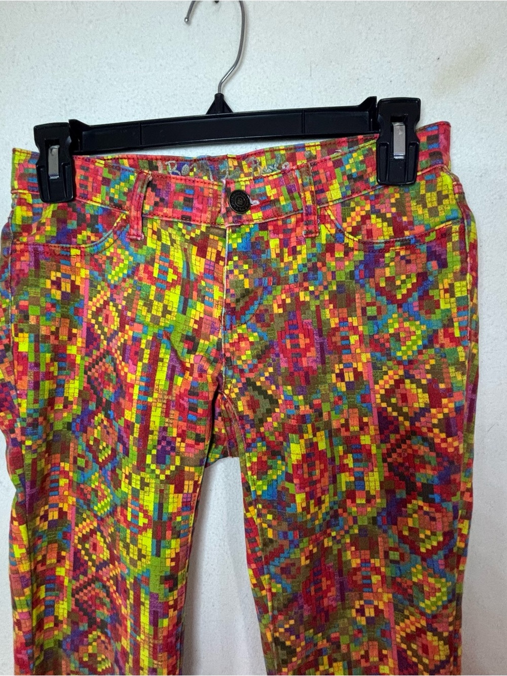 Princess Vera Wang Born to Rule Graphic Pixel / Aztec Pattern Skinny Jeans